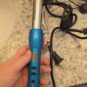 Nume Blue Curling Iron with Digital Display